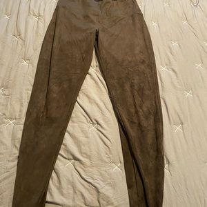 Ruby Ribbon Suedette Leggings